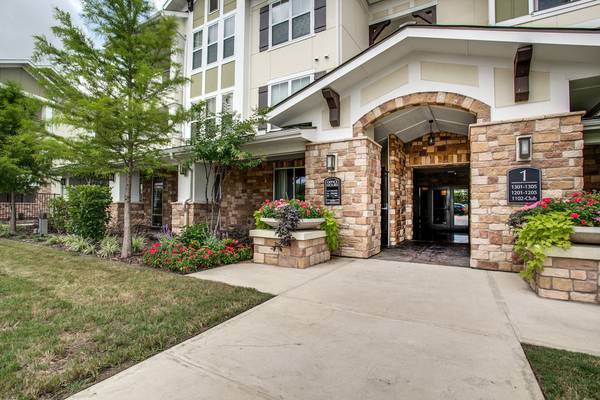 Head-turning Style, Extraordinary Location! 1