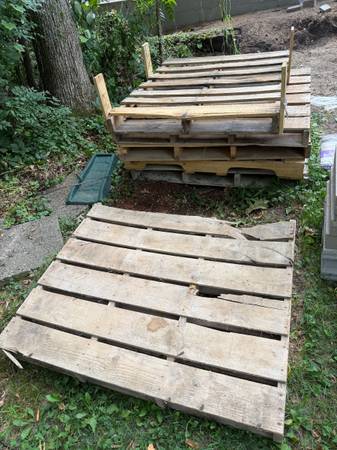 Free pallets 1