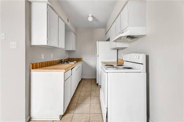 $329,900 / 8br - Cash flowing Bryan TX four-plex(4-Plex) for sale by owner (Bryan)63884891426689121