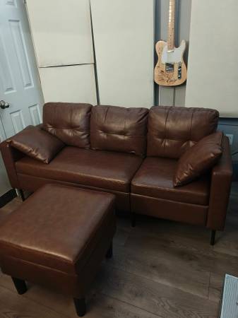 BEAUTIFUL MOCHA SOFA LIKE NEW WITH OTTOMAN 1