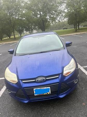 2014 Ford Focus – Blue – Clean title 1