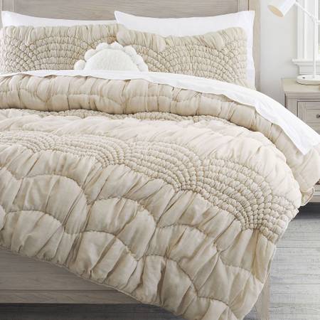 Pottery Barn Cream Puff Microfiber Quilt 1
