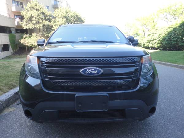 2015 Ford Explorer SUV con tracción en las cuatro ruedas - $12,900 (Boston)63615641483137122
