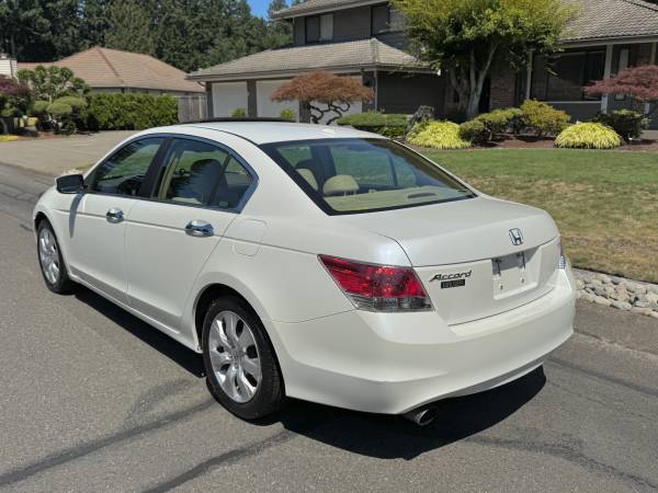 2009 Honda Accord EX-L con pocos kilómetros - $4,950 (Puyallup)63624449606787122