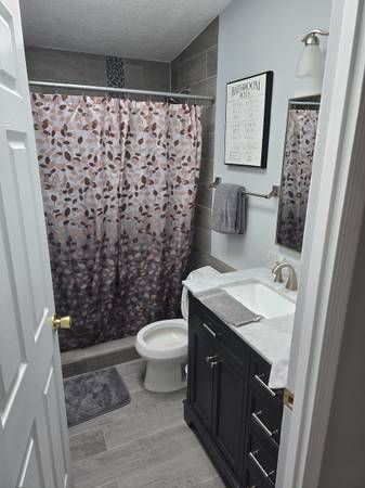 $2,000 / 3br - 2100ft2 - Casa privada amueblada de 3 habitaciones y 2 baños en alquiler (Espanola)63659832959233123