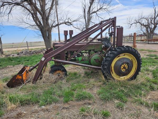 1947 John Deere slant dash A Tractor 1