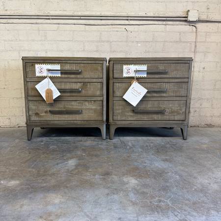 Delivery is available Never used solid wood Tow nightstands with 3 storage drawe 1