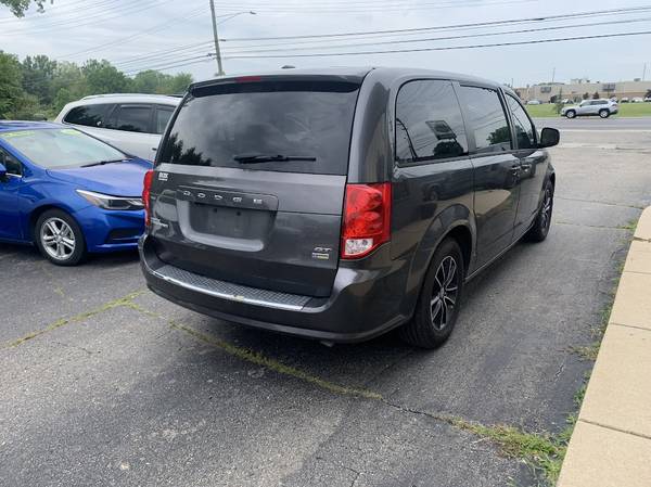 2018 DODGE GRAND CARAVAN - $6,495 (CHESTERFIELD)63488137062401124