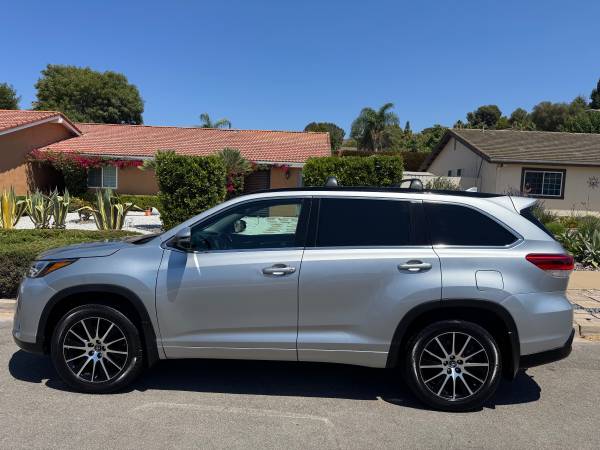 ——2017 Toyota Highlander SE SUV By Owner—— - $17,800 (Escondido)63435885884033122