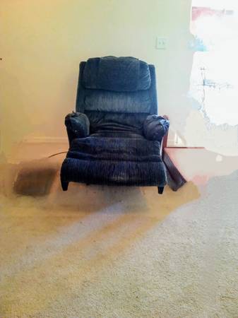 Free lazy boy recliner 1