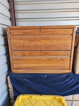Oak locking 2 drawer filing cabinet 1