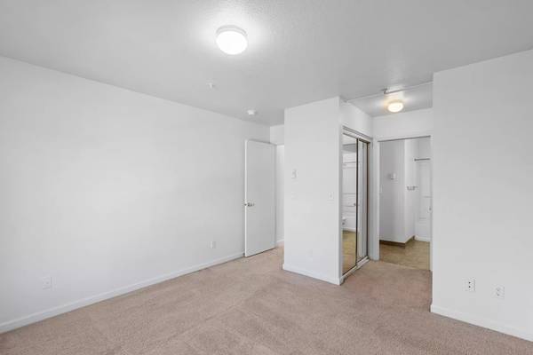 $1,585 / 1hab - 745ft2 - ¡Conócenos! Excelente de 1 hab / 1 baño cerca del transporte público. ¡745 pies cuadrados! (Tigard)63672618878467124