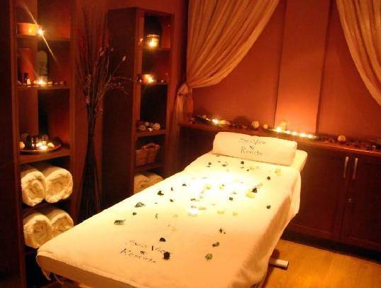 Wood Bed Frame with Headboard + Mattress (Full) 1