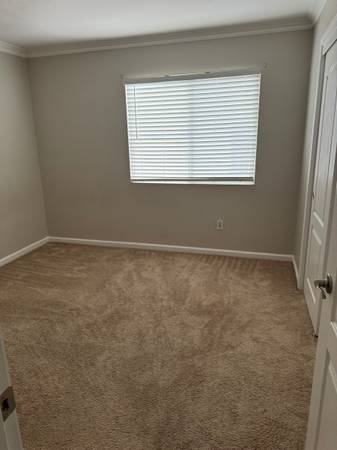 $900 Bedroom available with private bathroom (ALL utilities included) $900 (pittsburg / antioch)63946668966914120