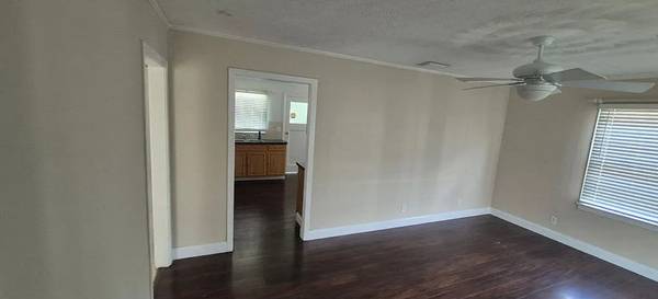 $1,150 / 2br - 768ft2 - Available for immediate (Vero Beach)63799984560897122