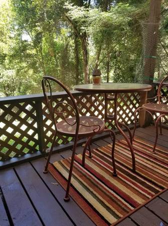 $1,650 / 1br - Serene setting (santa cruz)64000589290113121