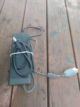 Xbox 360 Elite Console - $40 (Elizabethtown)63471119355393124