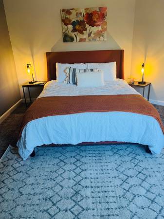 $1,799 / 2br - 795ft2 - EATON SQUARE OFFER YOU A GREAT SPECIAL (Alexandria)63822062087169122