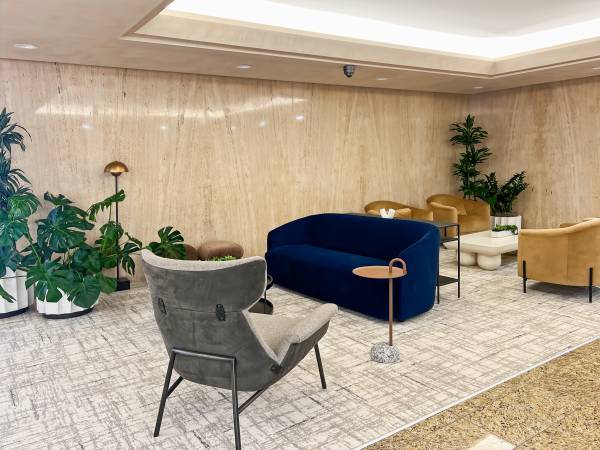 $639 Des Plaines Office: Cut Costs, Not Corners-25% Off + Free Month (Des Plaines)63202984785409123