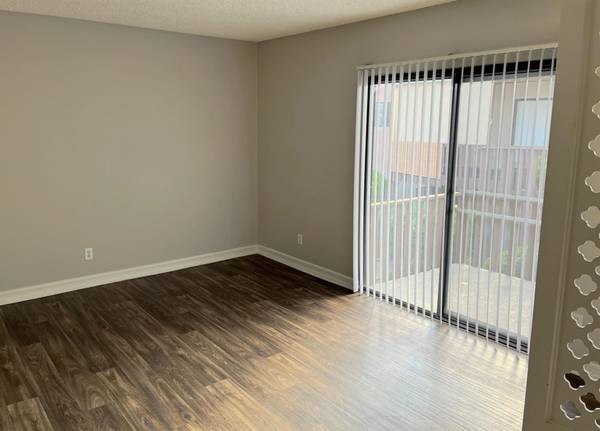 $2,050 / 1br - Near Kennedy Skate Park and Highways 125 & 52 - 2 Bed in El Cajon (Peach Avenue / El Cajon)64037221123459121