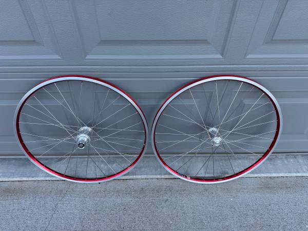 Stunning Vintage 26" Sun / White Industries MTB wheels / wheelset 1