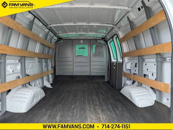 2014 Ford Econoline E-250 - Photo 12