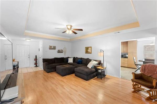 $2300.00 / 3br - 1439ft2 - Charming & Affordable South Side Living! 3-Bed, 2-Bath Home64036541353475122