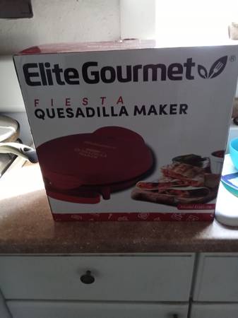 Elite Gourmet Fiesta Quesadilla Maker 1