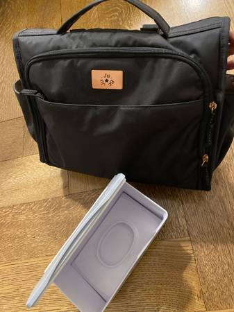 Jujube black diaper bag - great condition, lots of organization 1