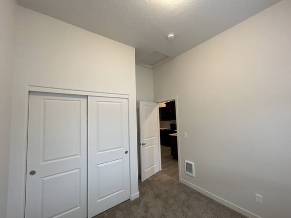 $1,475 / 2hab - 600ft2 - 689 N Reed Street - 2 Dormitorios Individuales en Sisters (Sisters)63839291006465123