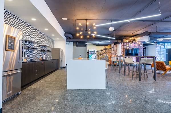 $219 Affordable Office Space - Chicago! (Chicago, IL)63844193087105123