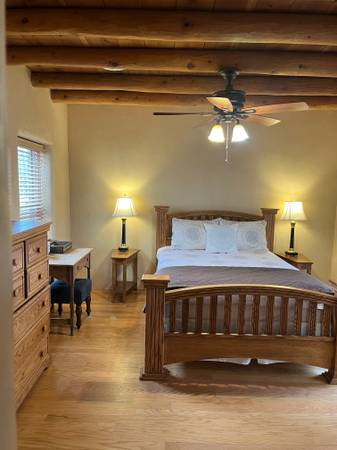 $249 / 3br - 1600ft2 - Lovely 3 bedroom home near plaza (Santa Fe)63659815852675123