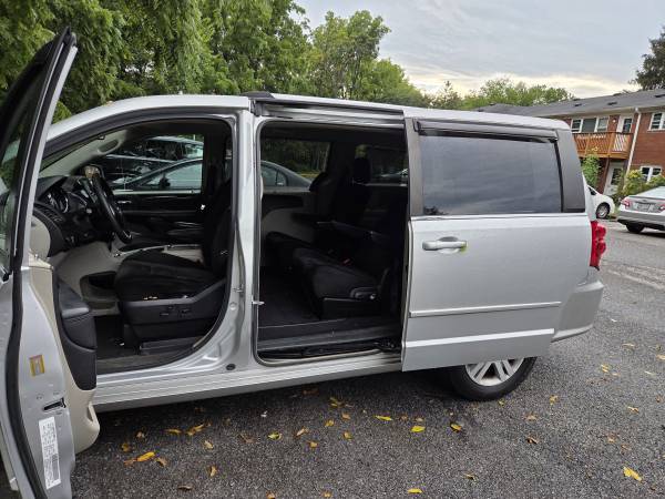 Dodge grand Caravan 2012 Clean Title - $3,900 (Poughkeepsie)63436938405251122