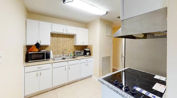 $824.00 / 1br - Cozy 1BR Room in Tampa, FL | Available 10/6/2025 | $824/mo63976137559427123