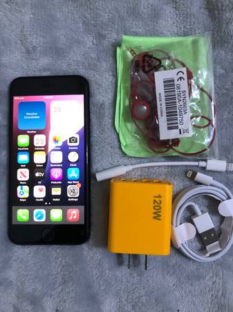 iPhone SE 3rd Gen. 5G 64GB Unlocked Good Condition 1