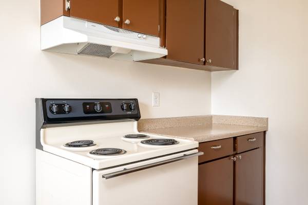 $1,450 / 2br - 980ft2 - 2 Bed, 1 Bath Ready Soon with 1 Month Free Rent! (Lents)63820883043329122