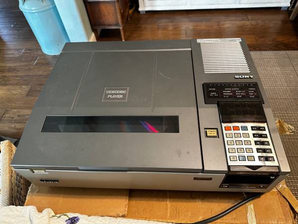 Videodisc Player Sony LDP-1000A (laser disc player) 1