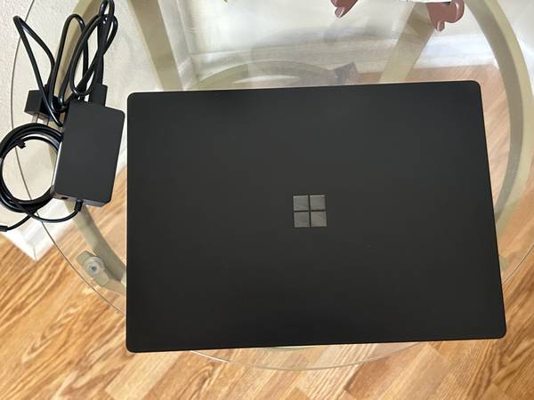 Microsoft Surface Laptop 4 Touch  Core i7 11thGen/32GB RAM/ 1TB Win 11 1