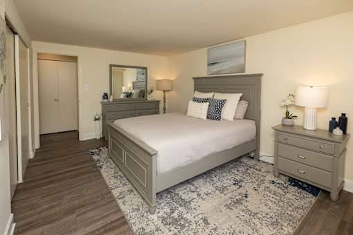 $1,372 / 1br - 700ft2 - 1/BD 1/BA, Large Closets, 24-Hour Emergency Service (24 Colony Hill Ct, Baltimore, MD)63694446944385123