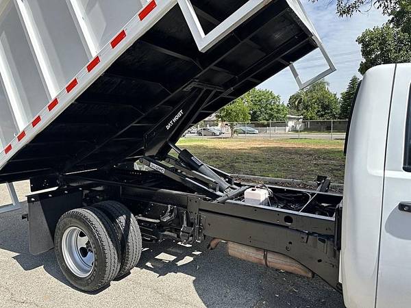 2008 Chevrolet Silverado 3500 H.D - Photo 3