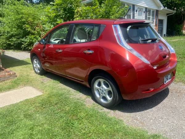 2012 Nissan Leaf SL - Great Condition! Gas saver! - $3,850 (Hendersonville)63621419763201123