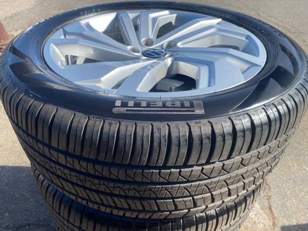Like New 20” VW Atlas ~ Audi Q7 Factory Rims & Pirelli AS Tires 95% - $95063471027015937124