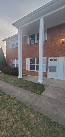 $1,300 / 2br - apartamento de 2 dormitorios (Fort Thomas)64051689307907120