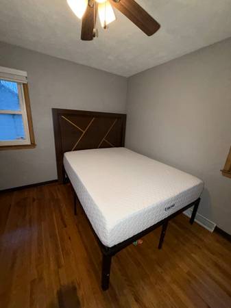 Queen bedroom set 1