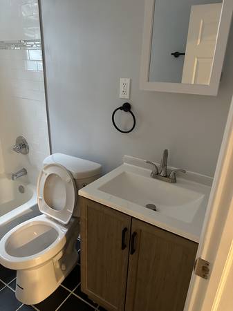$1,500 / 2br - 3706 Dolfield Ave. Apt. 1 (Baltimore)63694482849539121
