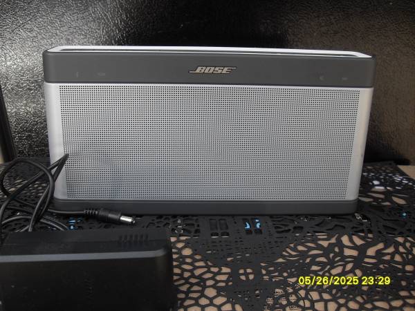 Bose Soundlink bluetooth speaker III 1