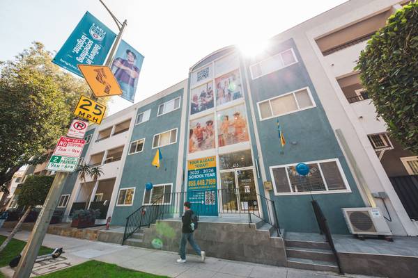 $2,478 / 1br - 650ft2 - UCLA Adjacent – Quartz Countertops and Stainless Steel Appliances (Westwood/UCLA)63869888606721121