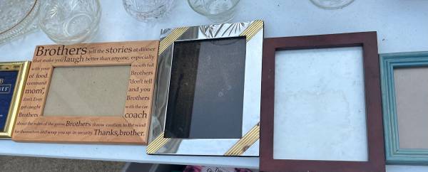 Metal Photo Frame - $8 (Nashville,  TN)63443698364929123