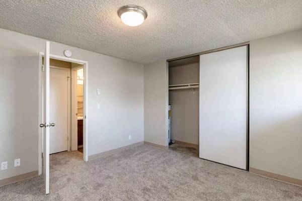 $1,395 / 1br - 592ft2 - Fantastic neighborhood! Great 1 bed, 1 bath, 592 Sq Ft! (Springfield)63977276859779122