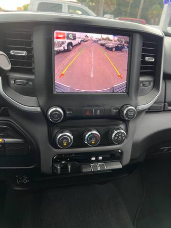 2024 RAM 3500 BIG HORN - Photo 6